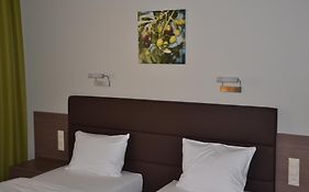 Hotel Pod Dębem